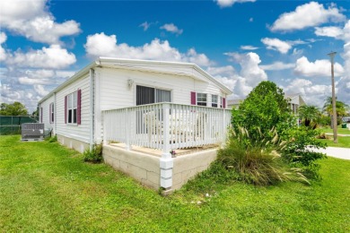 This cute and charming 2 bedroom, 2 bath manufactured home is on Maple Leaf Golf and Country Club in Florida - for sale on GolfHomes.com, golf home, golf lot