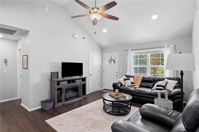 Live Your Best Bella Vista Life! Beautiful home located on a on Bella Vista - Metfield Golf Complex and Country Club in Arkansas - for sale on GolfHomes.com, golf home, golf lot