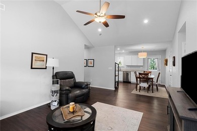 Live Your Best Bella Vista Life! Beautiful home located on a on Bella Vista - Metfield Golf Complex and Country Club in Arkansas - for sale on GolfHomes.com, golf home, golf lot