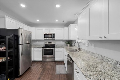 Live Your Best Bella Vista Life! Beautiful home located on a on Bella Vista - Metfield Golf Complex and Country Club in Arkansas - for sale on GolfHomes.com, golf home, golf lot