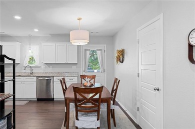 Live Your Best Bella Vista Life! Beautiful home located on a on Bella Vista - Metfield Golf Complex and Country Club in Arkansas - for sale on GolfHomes.com, golf home, golf lot