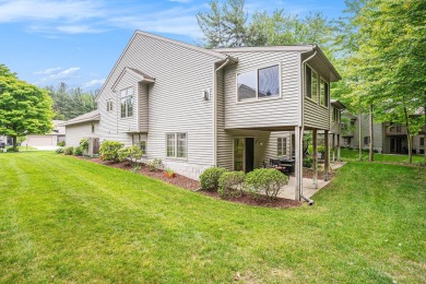 Get ready to move right into this fantastic 2bed, 3bth condo in on Oak Ridge Golf Club in Michigan - for sale on GolfHomes.com, golf home, golf lot