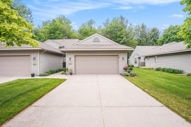 Get ready to move right into this fantastic 2bed, 3bth condo in on Oak Ridge Golf Club in Michigan - for sale on GolfHomes.com, golf home, golf lot