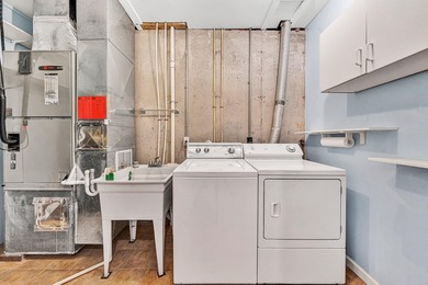 Adorable home in one of the FRIENDLIEST COMMUNITIES at SMITH on Copper Cove Golf Cub in Virginia - for sale on GolfHomes.com, golf home, golf lot