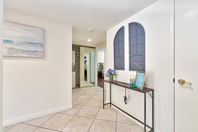 This beautifully maintained 2-bedroom, 2-bath home offers a on Leisure Village Par 3 Golf Course in California - for sale on GolfHomes.com, golf home, golf lot