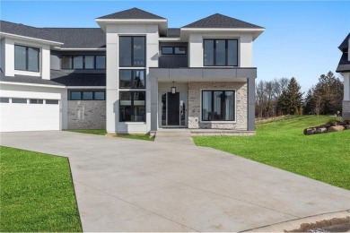 Last Opportunity in Hollydale!  This is one of only a couple on Hollydale Golf Course in Minnesota - for sale on GolfHomes.com, golf home, golf lot