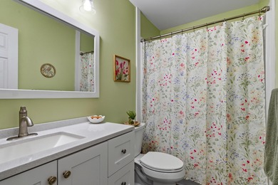 This beautifully maintained 3-bedroom, 2-bath one-story home on Palmetto Greens Golf and Country Club in South Carolina - for sale on GolfHomes.com, golf home, golf lot