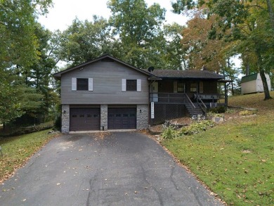 Welcome to this spacious 5 bedroom, 3 bathroom home, nestled in on Elks Country Club in Ohio - for sale on GolfHomes.com, golf home, golf lot