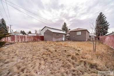 This updated home is just minutes from downtown Idaho Falls on Pinecrest Golf Club in Idaho - for sale on GolfHomes.com, golf home, golf lot