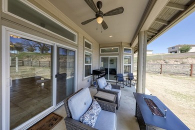 Welcome to this exceptional split wing floor plan offering on Oak Tree Country Club in California - for sale on GolfHomes.com, golf home, golf lot