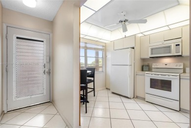 REDUCED FOR QUICK SALE.  Seller concession $3k toward kitchen on Wynmoor Golf Course in Florida - for sale on GolfHomes.com, golf home, golf lot
