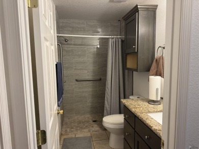 Come check out this beautiful condo at a gated community by the on Cocopah Rio Colorado Golf Course in Arizona - for sale on GolfHomes.com, golf home, golf lot