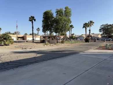 Come check out this beautiful condo at a gated community by the on Cocopah Rio Colorado Golf Course in Arizona - for sale on GolfHomes.com, golf home, golf lot