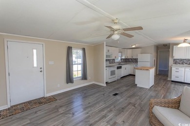 Spacious & Affordable remodled 3 Bedroom, 2 Bath Manufactured on Wild Wing Plantation in South Carolina - for sale on GolfHomes.com, golf home, golf lot