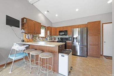 Welcome to this beautifully maintained 3-bedroom, 2-bathroom on Bridgewater Golf Club in Indiana - for sale on GolfHomes.com, golf home, golf lot