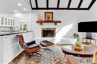 LOCATION, CHARM, AND FULL GUEST HOUSE. Nestled at the end of a on Hide-A-Way Lake Golf Course in Texas - for sale on GolfHomes.com, golf home, golf lot