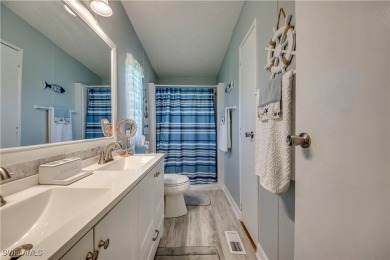 **Charming & Remodeled 2/2 Home in the 55+ Horizon Village on Six Lakes Country Club in Florida - for sale on GolfHomes.com, golf home, golf lot