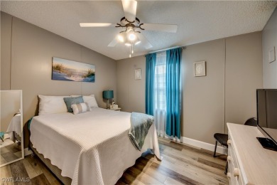 **Charming & Remodeled 2/2 Home in the 55+ Horizon Village on Six Lakes Country Club in Florida - for sale on GolfHomes.com, golf home, golf lot
