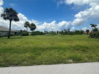 Live your luxury! Build your Florida dream home on the Pinemoor on Pinemoor West Golf Club in Florida - for sale on GolfHomes.com, golf home, golf lot