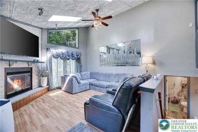 This very well maintained home is ready to be loved by its new on Pocono Farms Country Club in Pennsylvania - for sale on GolfHomes.com, golf home, golf lot