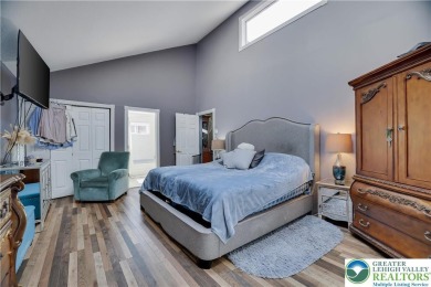 This very well maintained home is ready to be loved by its new on Pocono Farms Country Club in Pennsylvania - for sale on GolfHomes.com, golf home, golf lot