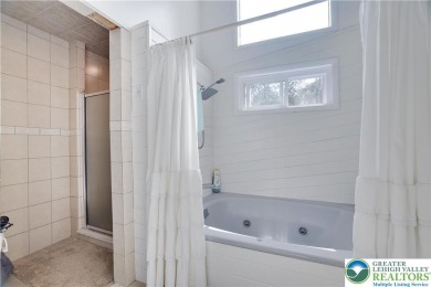 This very well maintained home is ready to be loved by its new on Pocono Farms Country Club in Pennsylvania - for sale on GolfHomes.com, golf home, golf lot