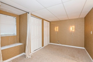 Welcome to Your Dream Home in Orchard Valley, Aurora!     Step on Orchard Valley Golf Course in Illinois - for sale on GolfHomes.com, golf home, golf lot
