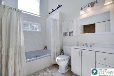 This very well maintained home is ready to be loved by its new on Pocono Farms Country Club in Pennsylvania - for sale on GolfHomes.com, golf home, golf lot
