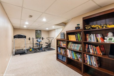 Welcome to Your Dream Home in Orchard Valley, Aurora!     Step on Orchard Valley Golf Course in Illinois - for sale on GolfHomes.com, golf home, golf lot