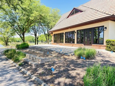 Welcome to Your Dream Home in Orchard Valley, Aurora!     Step on Orchard Valley Golf Course in Illinois - for sale on GolfHomes.com, golf home, golf lot