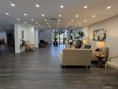 Lowest price ever! This won't last. End unit only one shared on Leisure Village Par 3 Golf Course in California - for sale on GolfHomes.com, golf home, golf lot