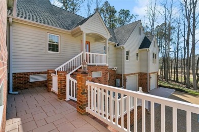 Beautiful 1-level home in FORDS COLONY with a finished basement on Fords Colony Country Club in Virginia - for sale on GolfHomes.com, golf home, golf lot