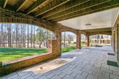 Beautiful 1-level home in FORDS COLONY with a finished basement on Fords Colony Country Club in Virginia - for sale on GolfHomes.com, golf home, golf lot