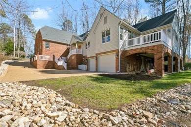 Beautiful 1-level home in FORDS COLONY with a finished basement on Fords Colony Country Club in Virginia - for sale on GolfHomes.com, golf home, golf lot