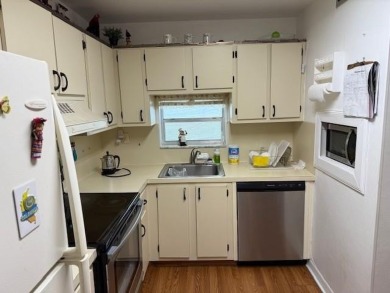 Welcome to Hollybrook Golf & Tennis Club! *** REC LEASE PAID IN on Hollybrook Golf and Tennis Club  in Florida - for sale on GolfHomes.com, golf home, golf lot