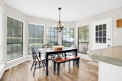PRICED WELL BELOW APPRAISAL VALUE!! Beautiful 3, 2, 2 plus on Hide-A-Way Lake Golf Course in Texas - for sale on GolfHomes.com, golf home, golf lot