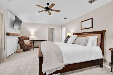 PRICED WELL BELOW APPRAISAL VALUE!! Beautiful 3, 2, 2 plus on Hide-A-Way Lake Golf Course in Texas - for sale on GolfHomes.com, golf home, golf lot