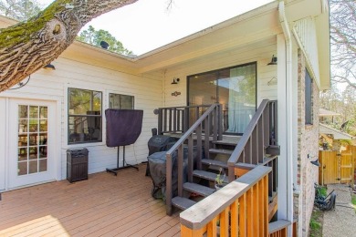 PRICED WELL BELOW APPRAISAL VALUE!! Beautiful 3, 2, 2 plus on Hide-A-Way Lake Golf Course in Texas - for sale on GolfHomes.com, golf home, golf lot