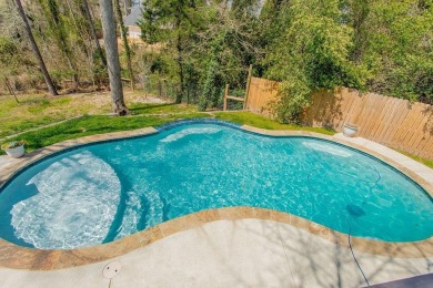 PRICED WELL BELOW APPRAISAL VALUE!! Beautiful 3, 2, 2 plus on Hide-A-Way Lake Golf Course in Texas - for sale on GolfHomes.com, golf home, golf lot