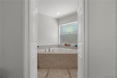 WHAT?? THIS SELLER IS OFFERING $10K FOR A NEW ROOF OR OFF THE on Citrus Springs Country Club in Florida - for sale on GolfHomes.com, golf home, golf lot