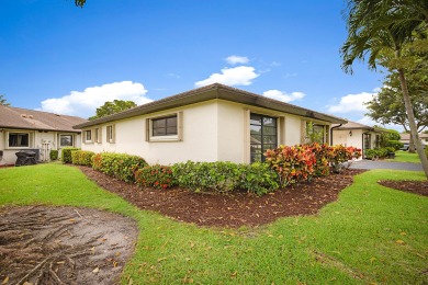 Beautifully remodeled 2/2 villae see this light and bright villa on Pine Tree Golf Club in Florida - for sale on GolfHomes.com, golf home, golf lot