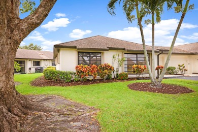 Beautifully remodeled 2/2 villae see this light and bright villa on Pine Tree Golf Club in Florida - for sale on GolfHomes.com, golf home, golf lot