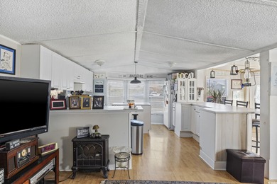 Welcome home to this well-maintained 3-bedroom, 2-bath mobile on  in South Carolina - for sale on GolfHomes.com, golf home, golf lot