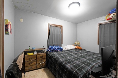 This inviting 2-bedroom, 1-bath well-kept home is ready for your on Elks Country Club in Indiana - for sale on GolfHomes.com, golf home, golf lot