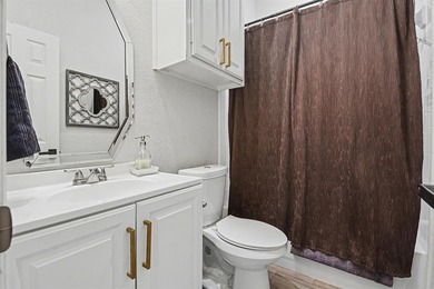 This beautifully upgraded single-family home is the perfect on Riverchase Golf Club in Texas - for sale on GolfHomes.com, golf home, golf lot