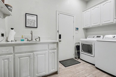 This beautifully upgraded single-family home is the perfect on Riverchase Golf Club in Texas - for sale on GolfHomes.com, golf home, golf lot