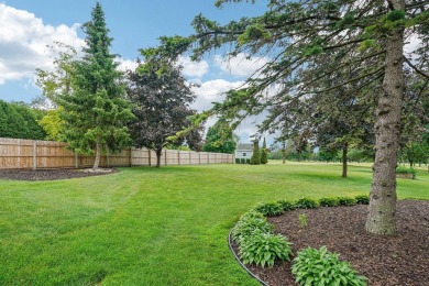 WELL CARED FOR CAPE COD GEM ON MEADOWBROOK COUNTRY CLUB GOLF on Meadowbrook Country Club in Wisconsin - for sale on GolfHomes.com, golf home, golf lot