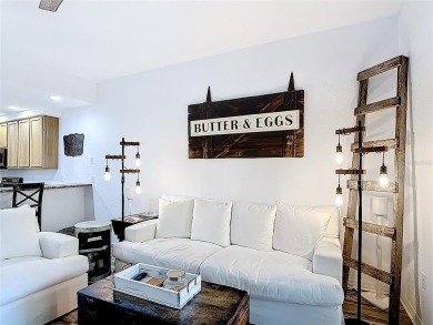 Beautifully updated 2 bedroom, 2 bath condo located in the on Polo Park East in Florida - for sale on GolfHomes.com, golf home, golf lot