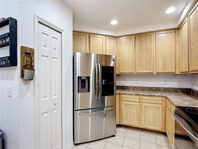 Beautifully updated 2 bedroom, 2 bath condo located in the on Polo Park East in Florida - for sale on GolfHomes.com, golf home, golf lot