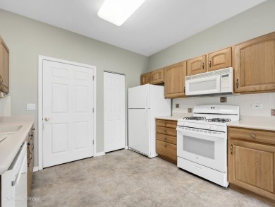 RETIREMENT LIVING AT IT'S BEST!  Ranch home in on The Links at Carillon in Illinois - for sale on GolfHomes.com, golf home, golf lot